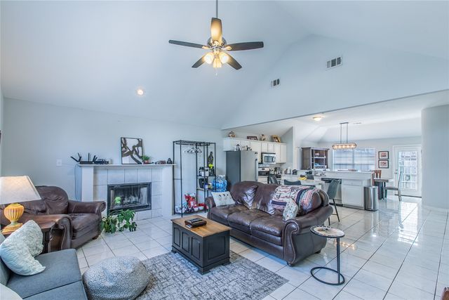 4720 San Jacinto Street, Dallas, TX 75204