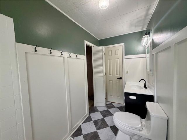 205 Hostetter Street, Buckner, MO 64016