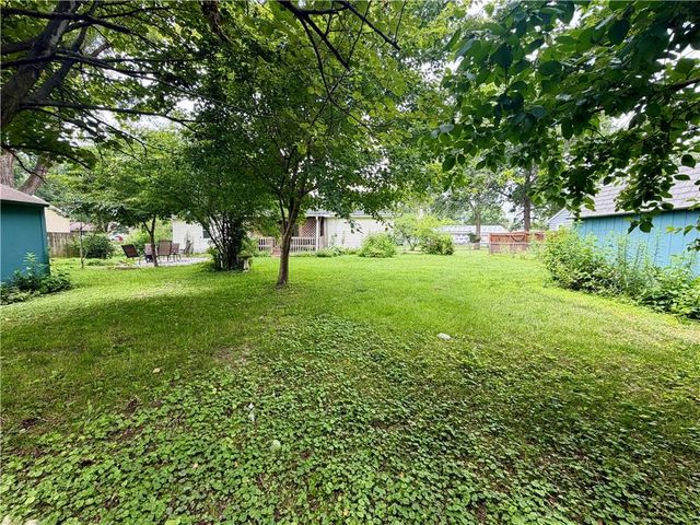 205 Hostetter Street, Buckner, MO 64016
