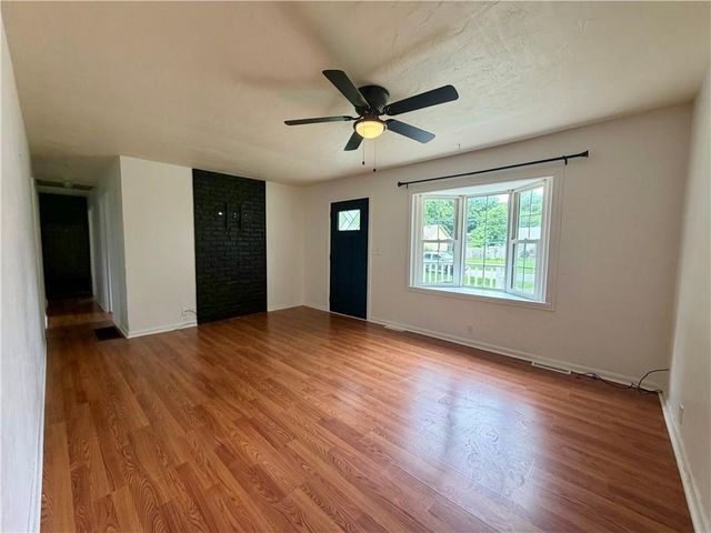 205 Hostetter Street, Buckner, MO 64016