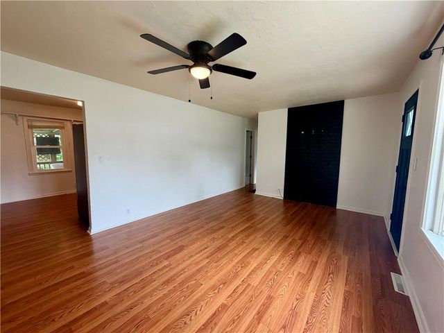 205 Hostetter Street, Buckner, MO 64016