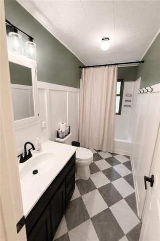 205 Hostetter Street, Buckner, MO 64016