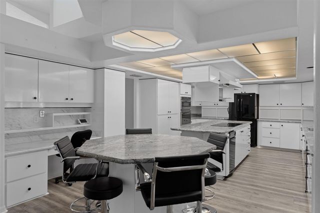 35 CAPTAINS COVE ROAD, Inglis, FL 34449