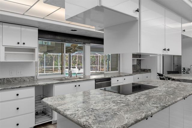 35 CAPTAINS COVE ROAD, Inglis, FL 34449