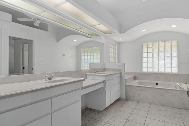 35 CAPTAINS COVE ROAD, Inglis, FL 34449