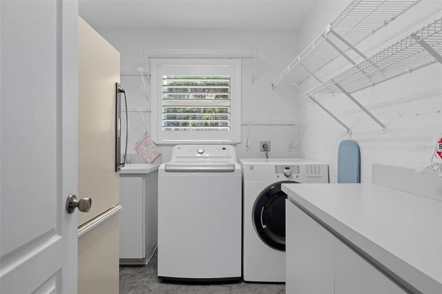 35 CAPTAINS COVE ROAD, Inglis, FL 34449