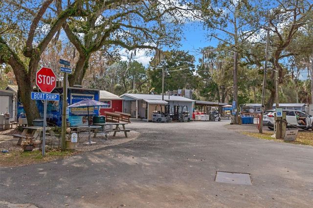 35 CAPTAINS COVE ROAD, Inglis, FL 34449