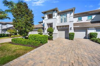 8026 Signature Club CIR 5-201, Naples, FL 34113