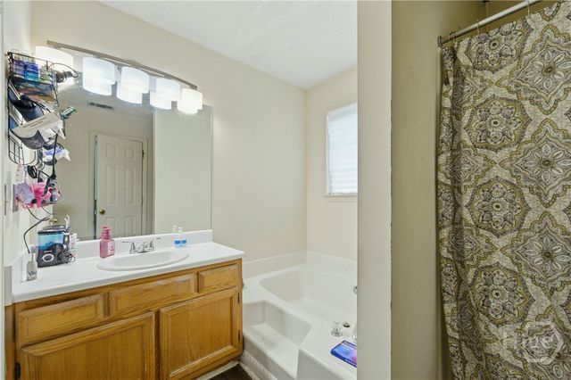 7106 Oakwood Circle, Rex, GA 30273