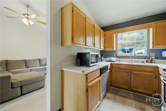 7106 Oakwood Circle, Rex, GA 30273