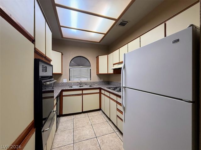 1403 SANTA MARGARITA Street D, Las Vegas, NV 89146