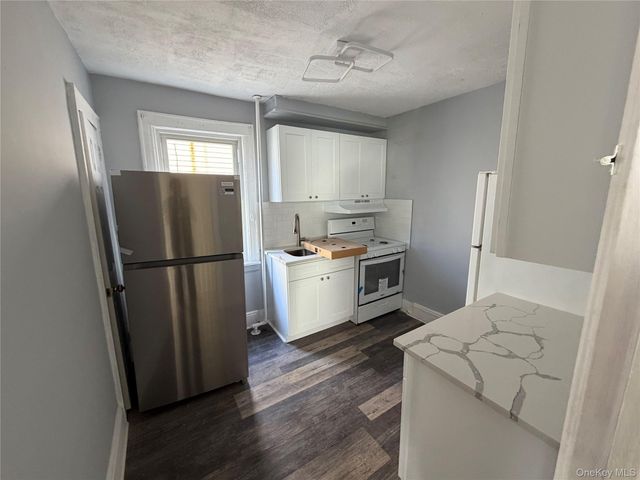 8815 215th Place Apt 1, Queens Village, NY 11427