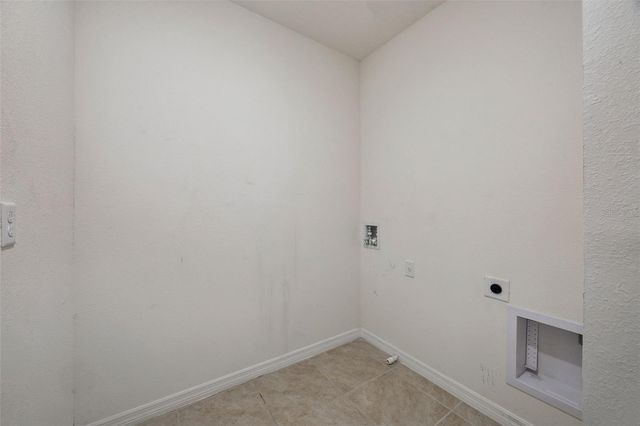 1104 FOX PATH, Davenport, FL 33837
