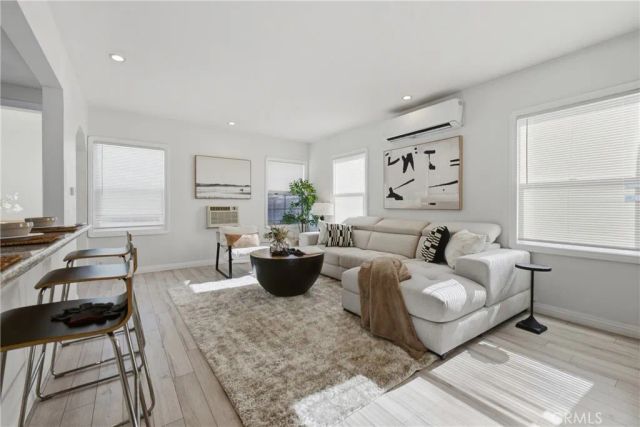 2860 Daisy, Long Beach, CA 90806