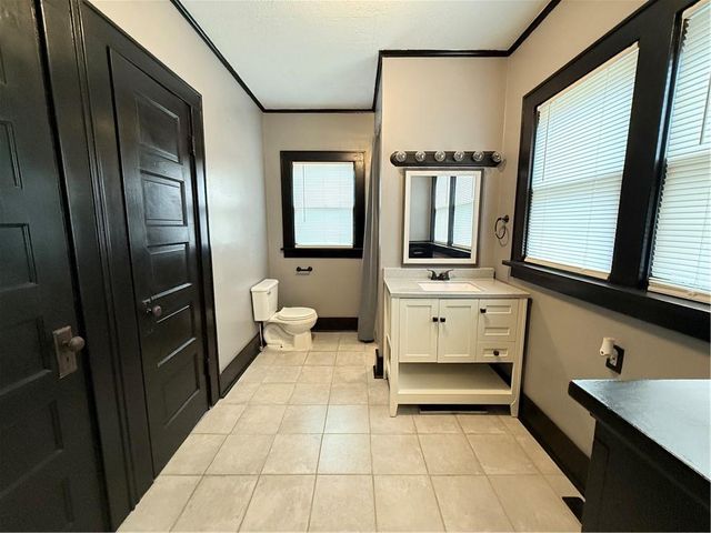 541 W 2ND Street, Maryville, MO 64468