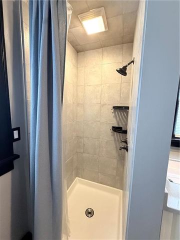 541 W 2ND Street, Maryville, MO 64468