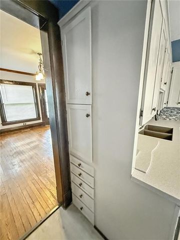 541 W 2ND Street, Maryville, MO 64468