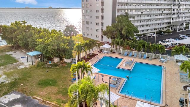 3010 59TH STREET S 306, Gulfport, FL 33707