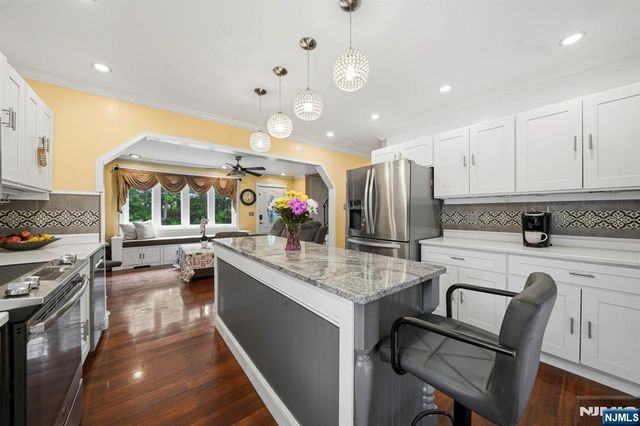 52 Barbara Drive, Pompton Lakes, NJ 07442
