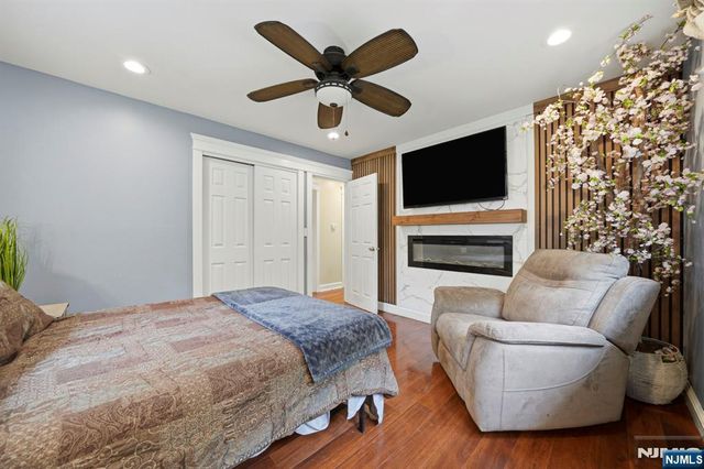 52 Barbara Drive, Pompton Lakes, NJ 07442