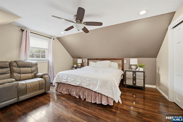 52 Barbara Drive, Pompton Lakes, NJ 07442