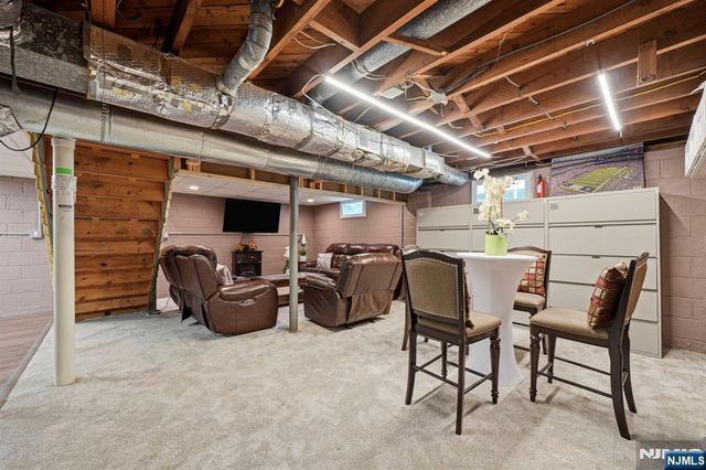 52 Barbara Drive, Pompton Lakes, NJ 07442