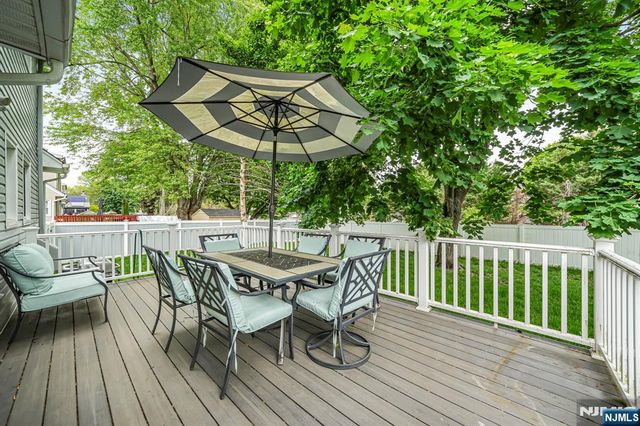 52 Barbara Drive, Pompton Lakes, NJ 07442