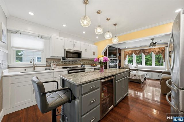 52 Barbara Drive, Pompton Lakes, NJ 07442