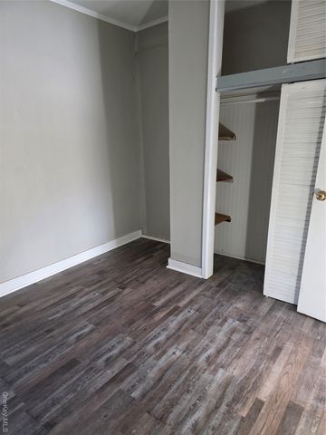 18 Davis Street, Poughkeepsie, NY 12601