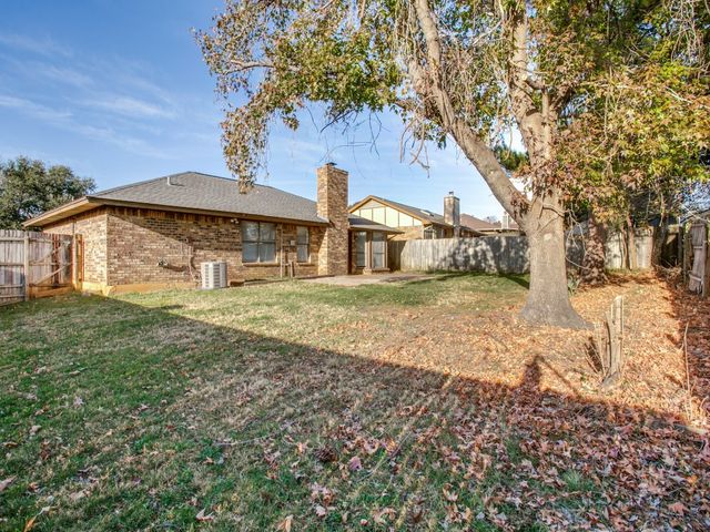 209 Ginger Lane, Euless, TX 76039