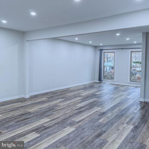 10321 HAMPSHIRE GREEN AVE, Fairfax, VA 22032