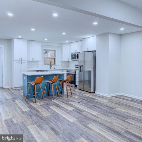 10321 HAMPSHIRE GREEN AVE, Fairfax, VA 22032