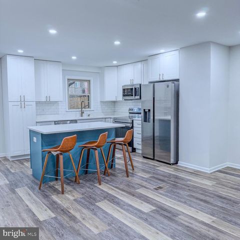 10321 HAMPSHIRE GREEN AVE, Fairfax, VA 22032