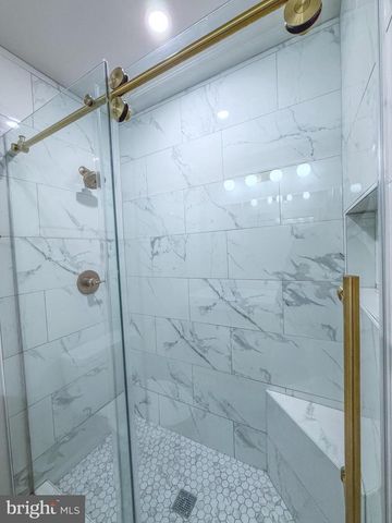 10321 HAMPSHIRE GREEN AVE, Fairfax, VA 22032