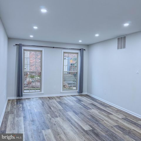 10321 HAMPSHIRE GREEN AVE, Fairfax, VA 22032