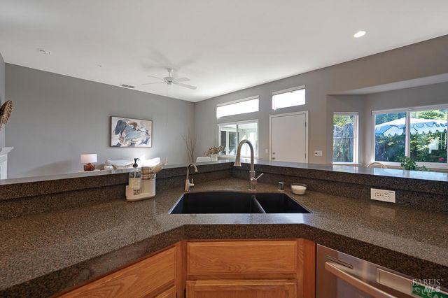 956 Allen St, Petaluma, CA 94954