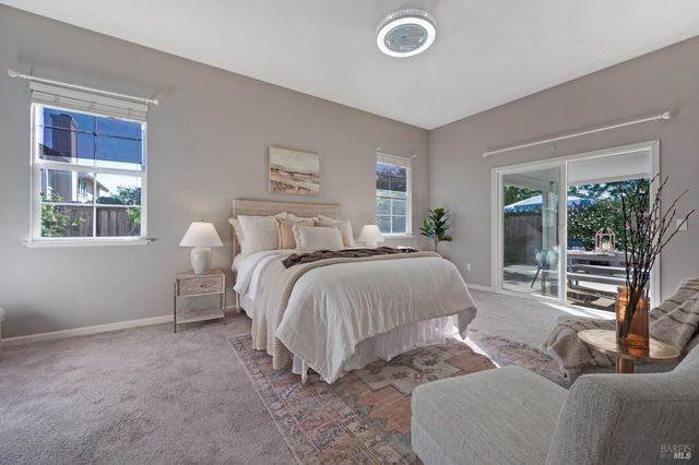 956 Allen St, Petaluma, CA 94954