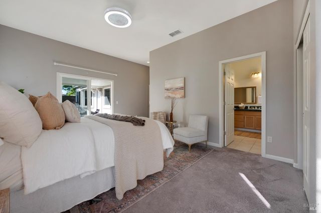 956 Allen St, Petaluma, CA 94954