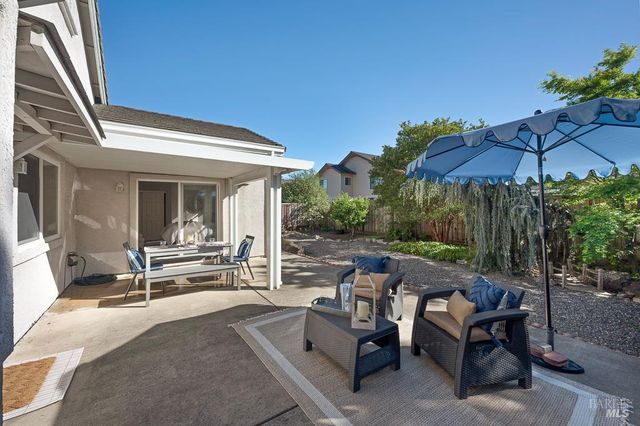 956 Allen St, Petaluma, CA 94954