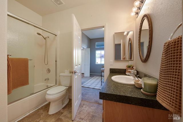 956 Allen St, Petaluma, CA 94954