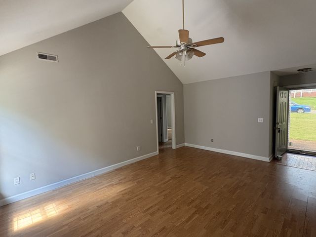 2824 Maple Cir, Thompsons Station, TN 37179
