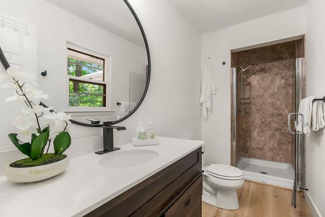 5908 NW Harris Drive, Kansas City, MO 64152