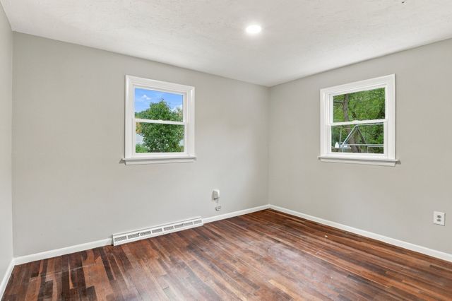 5 White Pine Ln, Kingston, MA 02364