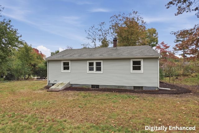 5 White Pine Ln, Kingston, MA 02364