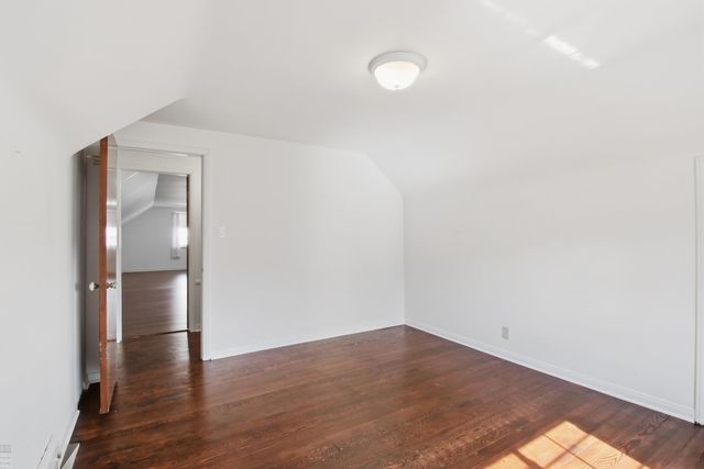 59 Hall Place, Grosse Pointe Farms, MI 48236