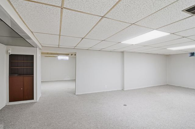 59 Hall Place, Grosse Pointe Farms, MI 48236