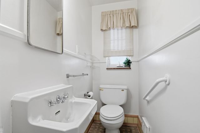 59 Hall Place, Grosse Pointe Farms, MI 48236