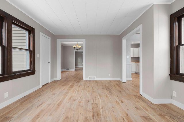 521 S CLAY STREET, Green Bay, WI 54301