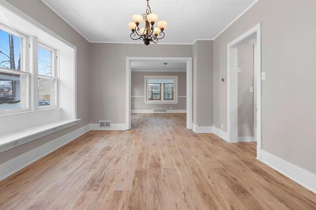 521 S CLAY STREET, Green Bay, WI 54301