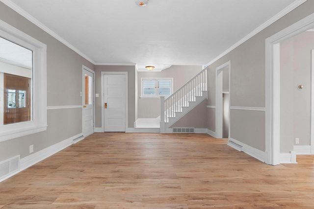 521 S CLAY STREET, Green Bay, WI 54301